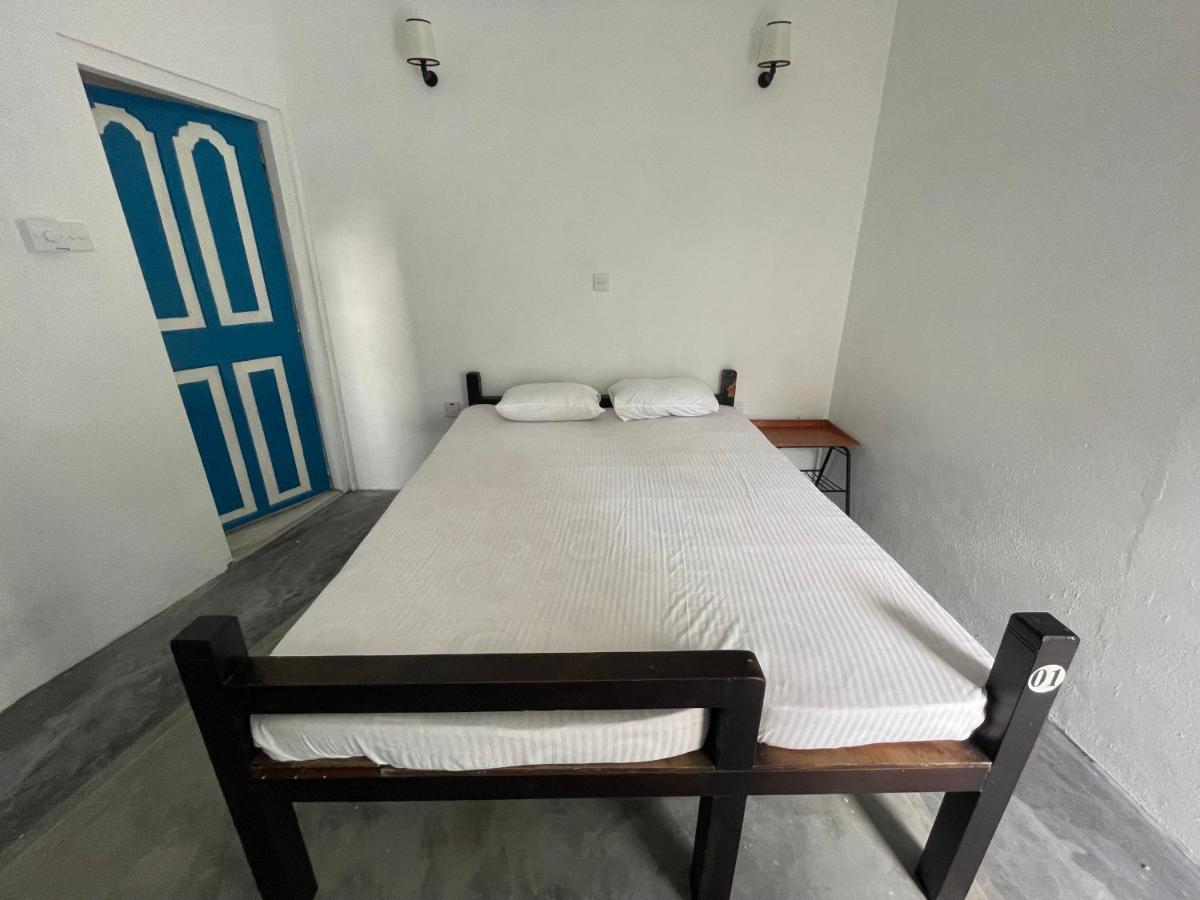 A Pousada Bunk 15 Hiriketiya Dikwella Exterior foto