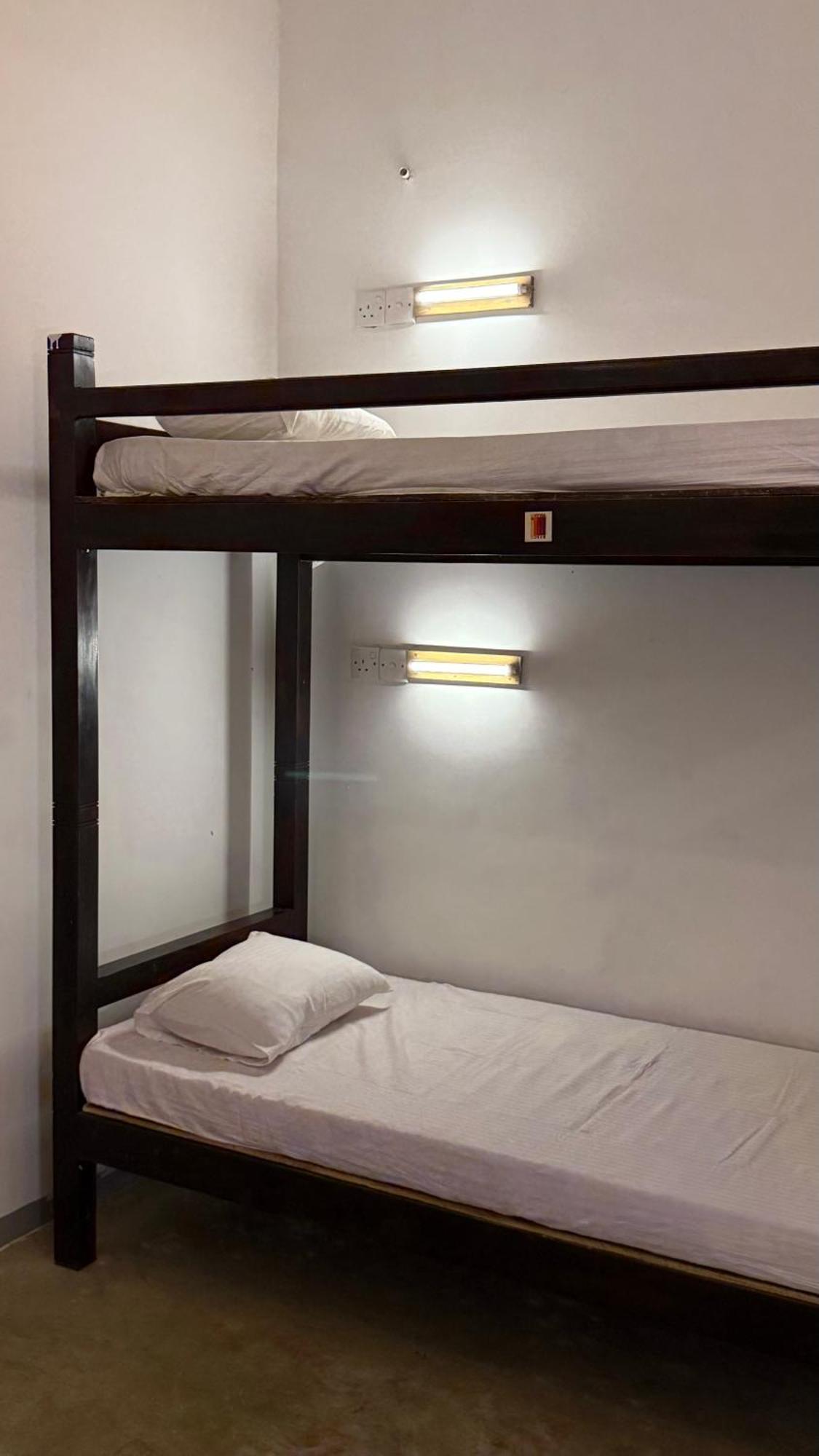 A Pousada Bunk 15 Hiriketiya Dikwella Exterior foto