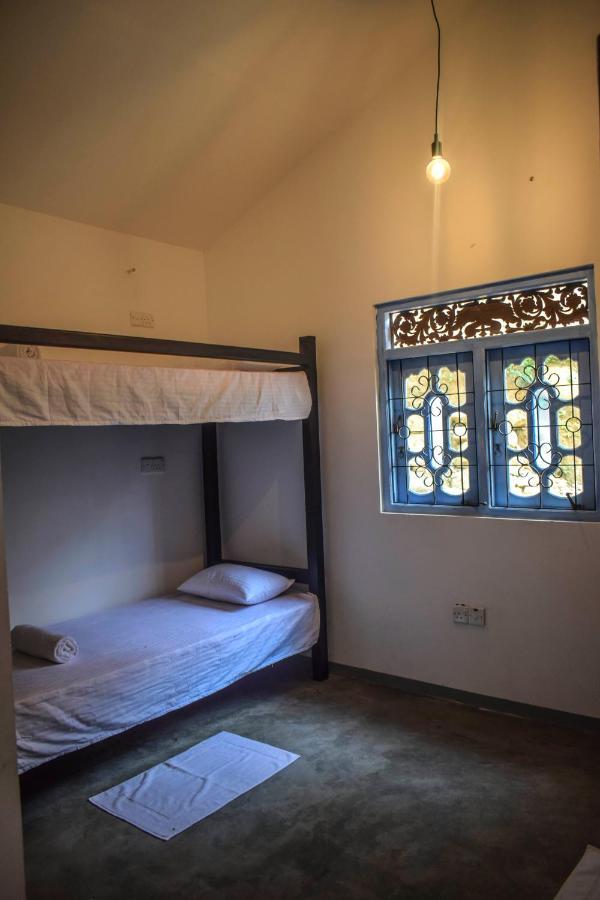 A Pousada Bunk 15 Hiriketiya Dikwella Exterior foto