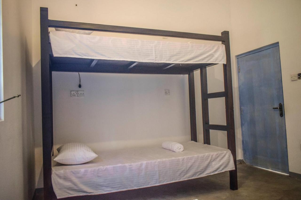 A Pousada Bunk 15 Hiriketiya Dikwella Exterior foto